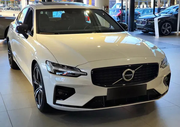 łódzkie Volvo S60 cena 175900 przebieg: 85000, rok produkcji 2021 z Gubin